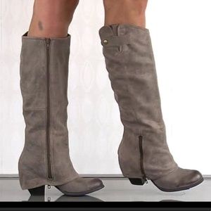 FERGIE “Ledger Too” Gray Leather Riding Boots Sz 6.5